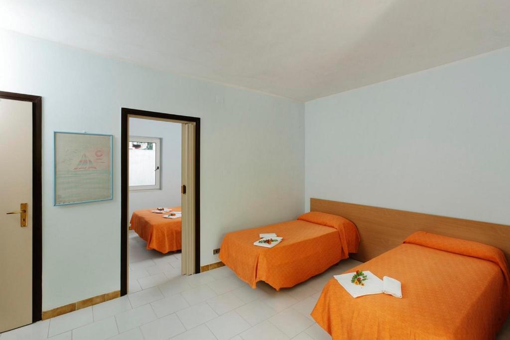 Hotel Villaggio Costa Ripa Rodi Garganico Phòng bức ảnh