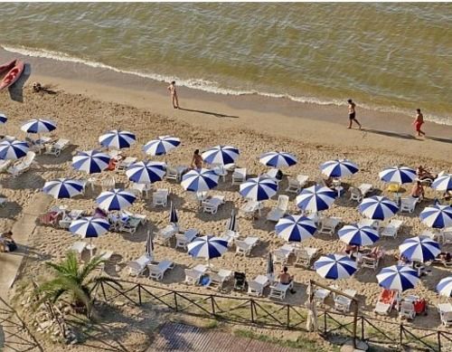 Hotel Villaggio Costa Ripa Rodi Garganico Ngoại thất bức ảnh